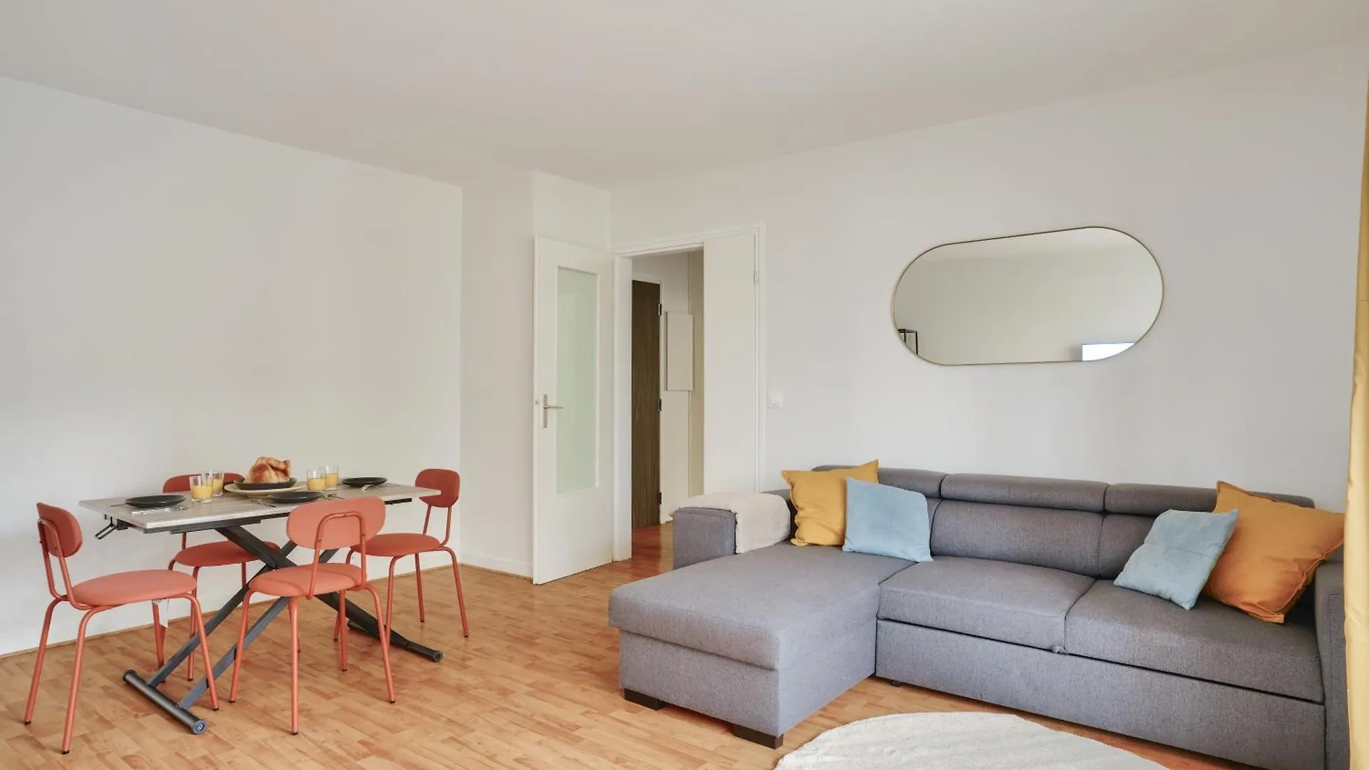 New & Cozy T2 With Balcony - Paris 18 Montmartre Apartment